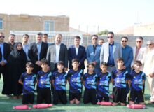 افتتاح زمین چمن مصنوعی مدرسه شهید عوض‌پور روستای حسین‌آباد
